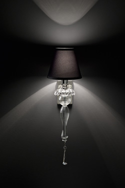 Transparent carved crystal wall lamp for the bathroom - Bathroom lighting by Italamp