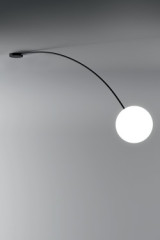 Large off-centred ceiling light with black stem and Filo blown glass ball - Ceiling lights by Italamp