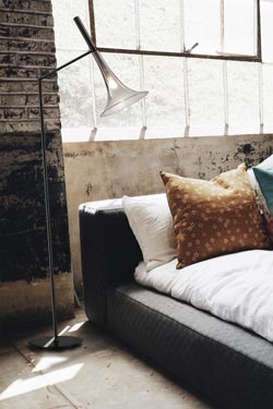 Baffo trumpet reading lamp in glass