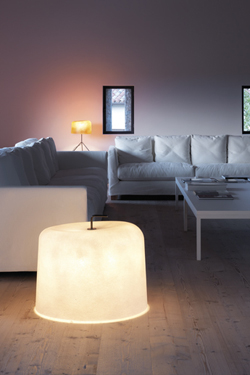 Ola lampe de sol blanche en fibre de verre