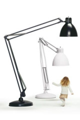 Lampadaire géant JJ en métal noir mat - Lampadaire by Leucos
