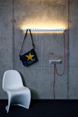 Applique porte-manteaux WardRobe en métal blanc