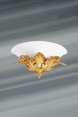 Applique feuilles de bronze doré et verre opale blanc - Applique by Lucien Gau