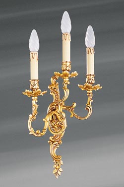 Applique murale en bronze Louis XV vieil or trois bougeoirs - Applique by Lucien Gau