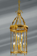 Lanterne de style Louis XVI en bronze massif et verre bombé, neuf lumières sur deux étages - Lustre by Lucien Gau