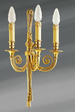 Louis XVI sconce braided in solid bronze, three candlesticks. - Wall lights by Lucien Gau