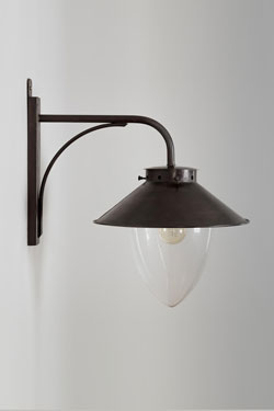 Belvédère country-style wall light in old brass finish - Exterior wall lights by Lum’Art