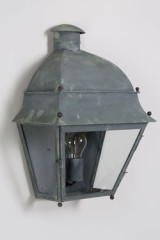 Mazarine classic 17th century-style wall light for outdoors - Exterior wall lights by Lum’Art