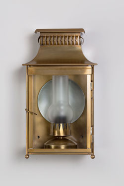 Small outdoor oil lamp Pétrole - Exterior wall lights by Lum’Art
