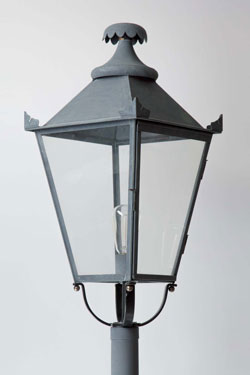 Lampadaire de jardin en métal vieux zinc Vieux Manoir