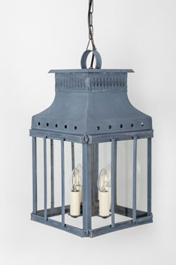 Lanterne d'extérieur style anglais 4 lumières Ramatuelle - Suspension d'extérieur by Lum’Art