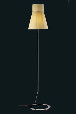 Lampadaire droit Audrey métal vernis noir et abat-jour soie plissée ivoire