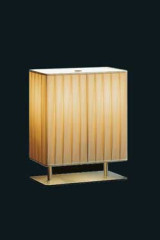 Lampe rectangulaire en inox satiné et abat-jour rectangulaire en soie plissée ivoire Makassar - Lampe de table by Luminara