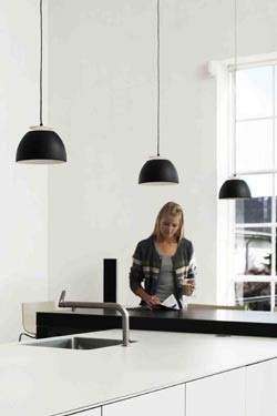 Mini Bossa suspension ronde métal laqué noir mat