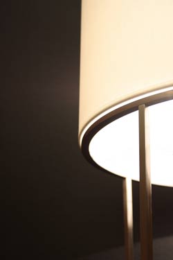 2098's Lampadaire en métal nickel satiné et tissu beige