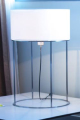 2098's T40 table lamp in satin nickel metal and white fabric - Table lamps by Luz Difusion