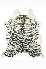 Peau de vache entière motif Tigre noir et blanc - Tapis en peau by MA Salgueiro