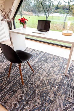 Tapis de style ethnique à dominante bleu collection Paki chenille 140X200