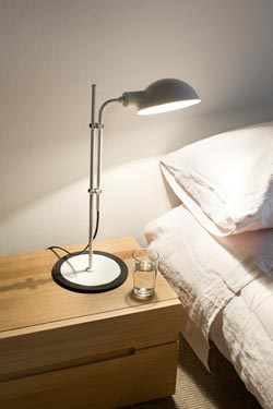 Vintage white metal desk lamp Funiculi - Desk lamps by Marset