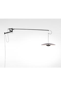 Grande applique murale suspendue, coupole en bois clair, orientable à 180° - Applique by Marset