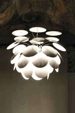 Discoco giant white pendant 132cm