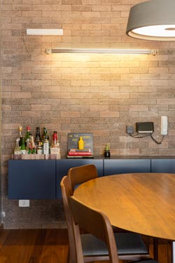 Neon de Luz long wall light in transparent polycarbonate 94cm