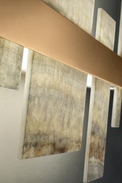 Honicè suspension longue en métal doré et onyx 100cm