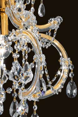 Lustre cristal transparent et métal doré une lumière