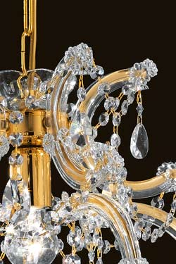 Lustre cristal transparent et métal doré une lumière