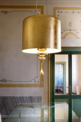Eva pendant in resin and golden polyurethane - Pendants by Masiero