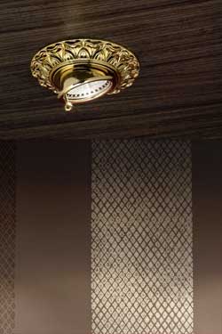 Adjustable round decorated gold-plated recessed spotlight