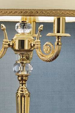 Gold-plated metal table lamp with crystal details 