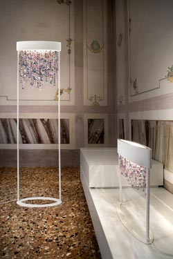 Ola claissic table lamp in matt white painted metal