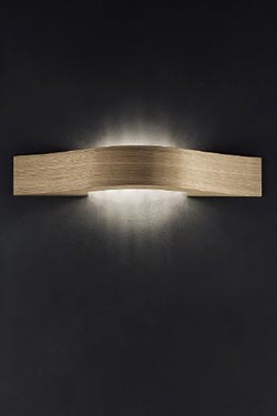 Solid oak wall lamp Libe A55