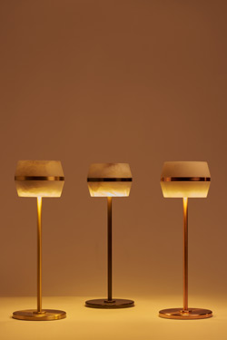 Wireless copper lamp with integrated Tommy LED light
