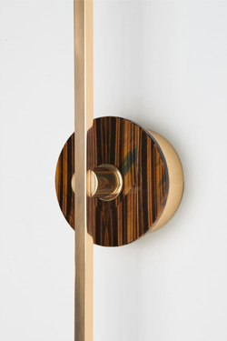 Stick applique contemporaine en laiton et marbre vert