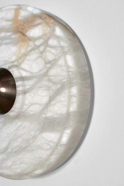 Circle round wall lamp in alabaster and bronze