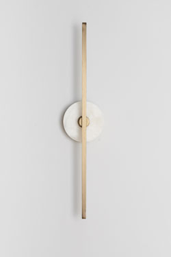 Minimalist wall lamp in brass and white marble