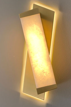 Offset geometric wall lamp in alabaster and brass - Wall lights by Matlight