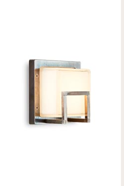 Ice cubic wall lamp in natural brass