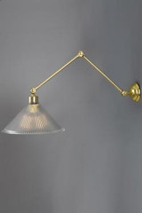 Applique en laiton brillant et verre prismatique Rebell - Applique by Mullan