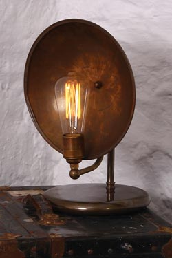 Lampe en laiton antique Cullen