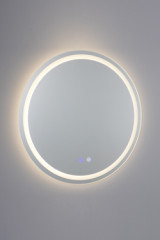 Miroir lumineux avec bande d'éclairage LED Soajo - Salle de bains by Mullan