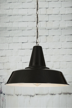 Nassau suspension en aluminium laqué noir - Suspension by Mullan