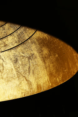 Suspension dôme noire et dorée Midas