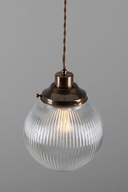Suspension en laiton antique et verre cannelé Stanley 20 cm - Suspension by Mullan
