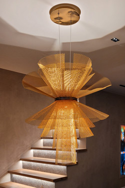 Contemporary chandelier in 24-carat gold metallic mesh Messier