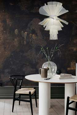 Messier sculptural chandelier in white metal mesh