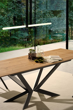 Hikari minimalist pendant light in black metal mesh