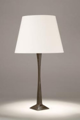 Ines lampe de table en bronze patiné noir - Lampe de table by Objet insolite
